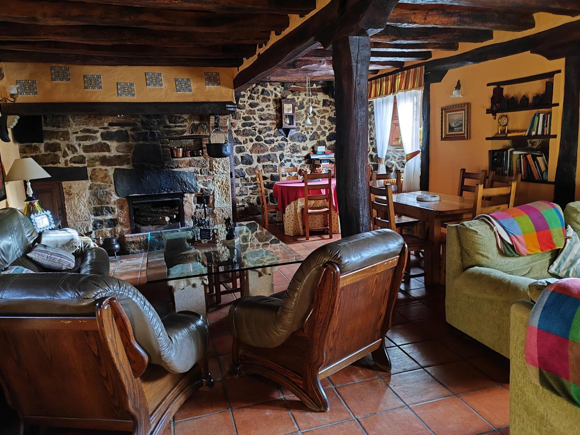 בית הארחה סרוורה דל פיסוארגה 	Casa Simon מראה חיצוני תמונה